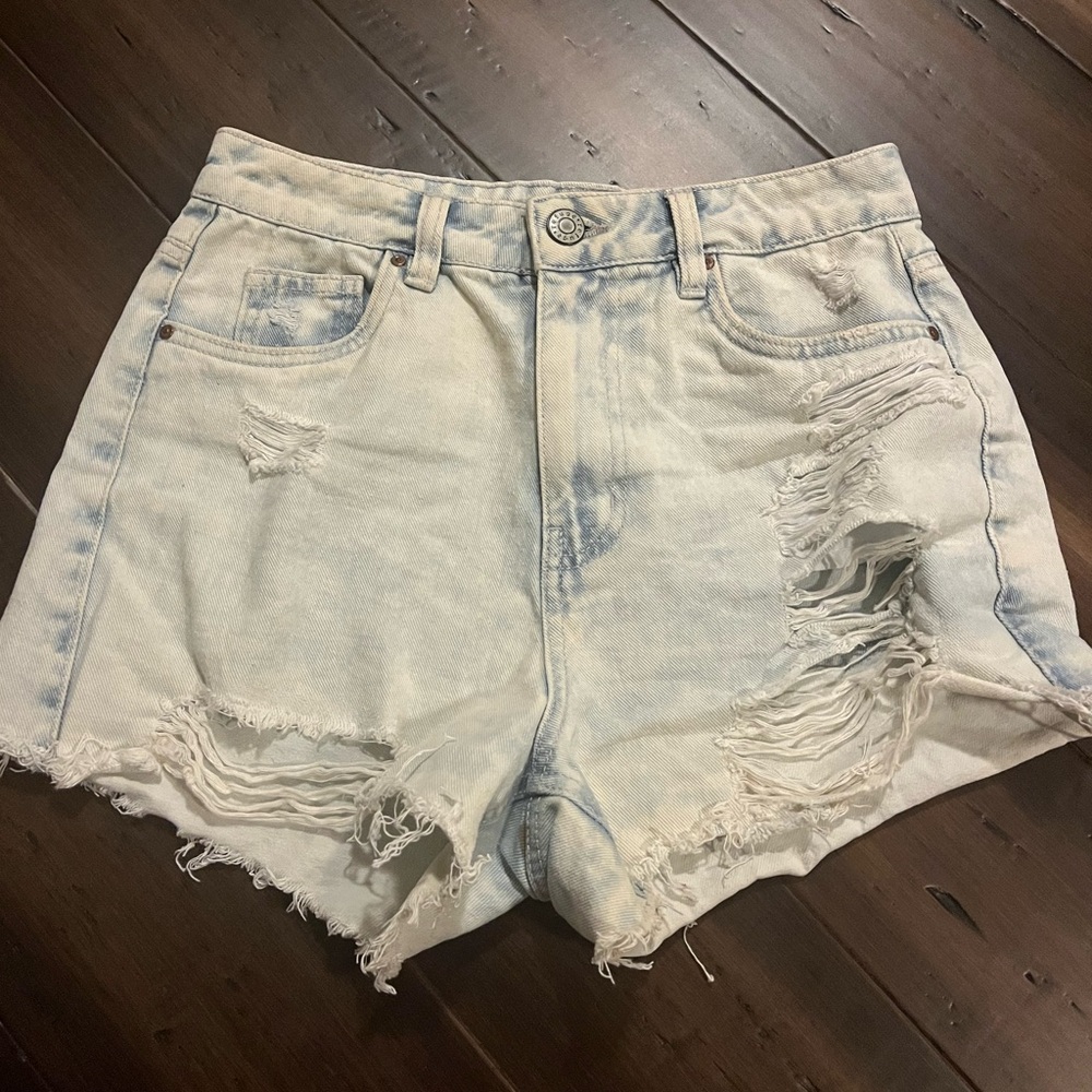 Size 3 jean shorts ripped